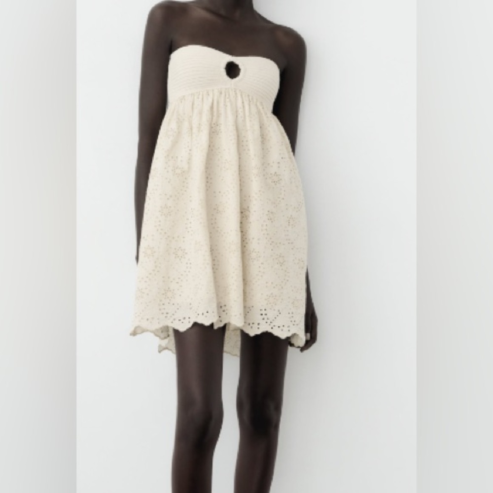 Knit strapless dress
